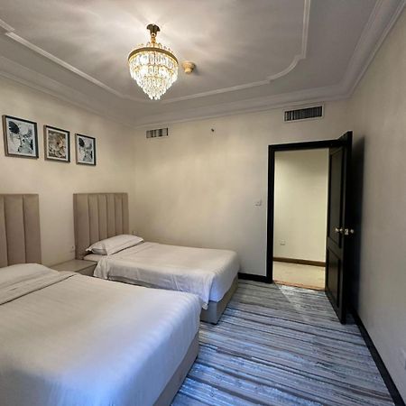 Zad Al Eman Suites Hotels 麦地那 客房 照片