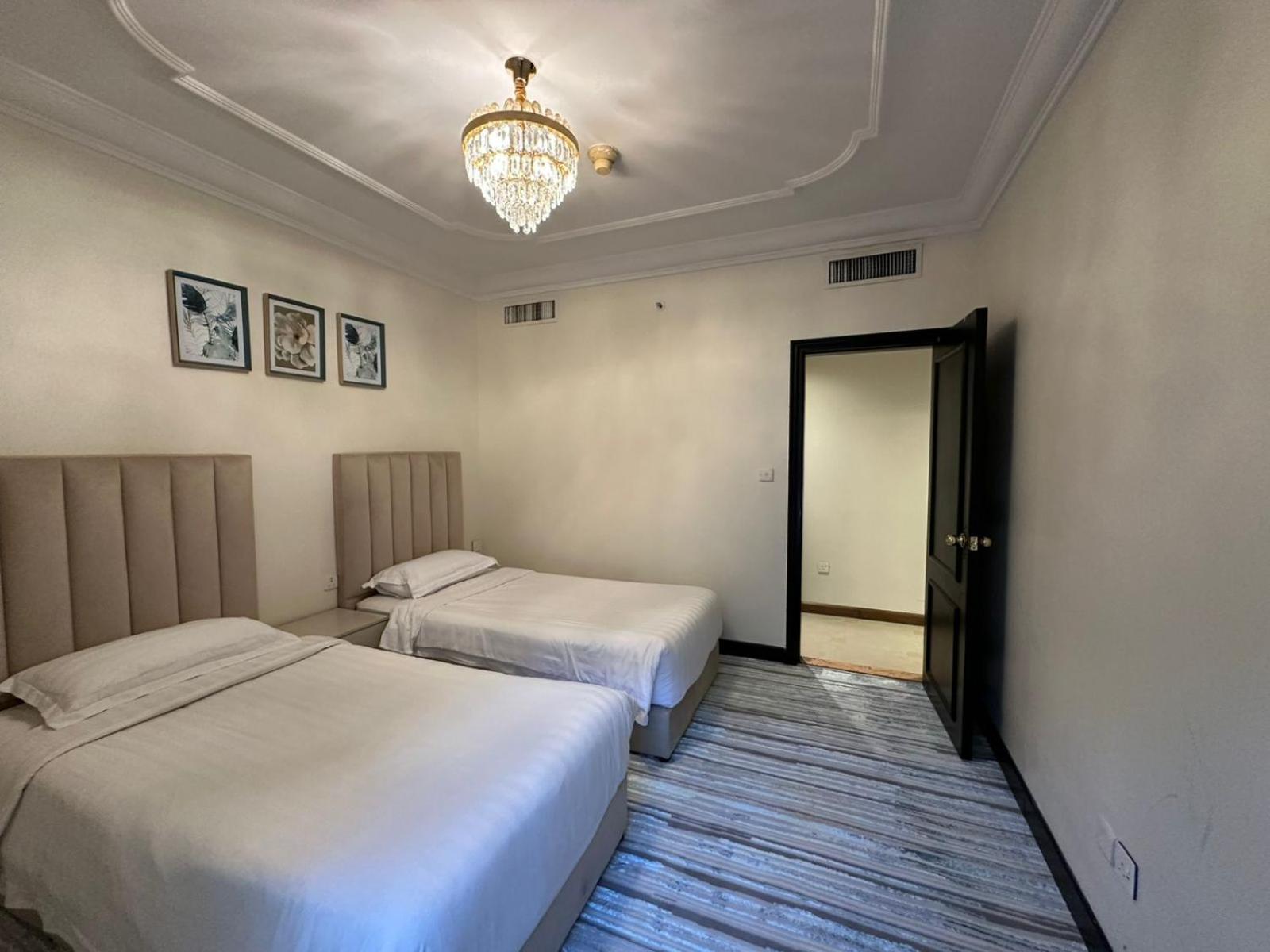 Zad Al Eman Suites Hotels 麦地那 客房 照片
