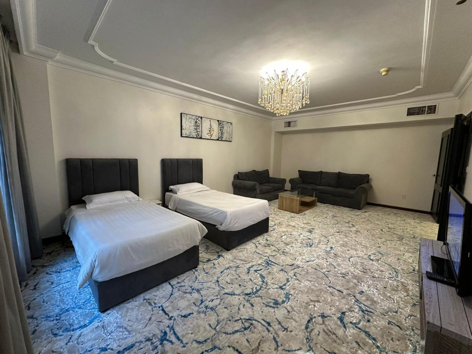 Zad Al Eman Suites Hotels 麦地那 客房 照片
